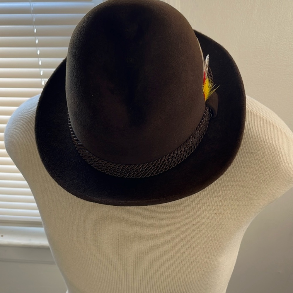 Genuine Velour hat by Selentino Maple size 7 3/8 (59)